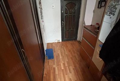 Apartament cu 3 camere semidecomandat în Micro 19 - 4