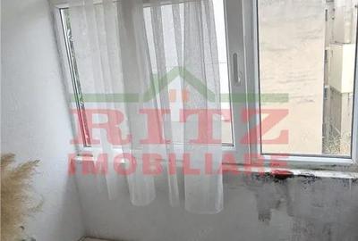 Apartament cu 3 camere semidecomandat în Central - 3