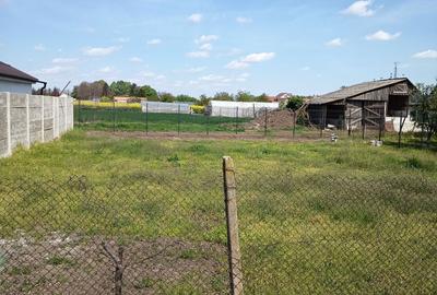 Teren de 436 mp, în Exterior Vest - 1