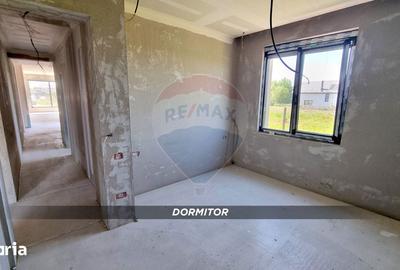 Casă cu 5 camere cu Teren 900 Mp în Recea - 9