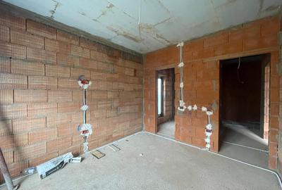 Duplex cu 3 camere cu Canalizare în Urseni - 4