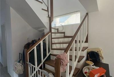 Duplex zona excelenta - mobilat - utilat - panouri solare - suprafete generoase - 29