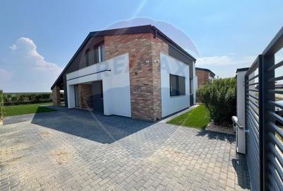 Casa / Vila cu 5 camere de vanzare in zona Exterior Nord - 1