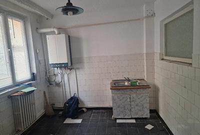 Apartament cu 3 camere semidecomandat în Mărăței - 4
