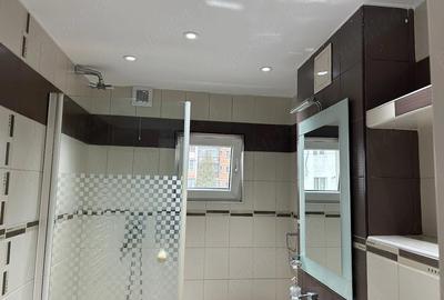 Apartament cu 2 camere decomandat în Petros
