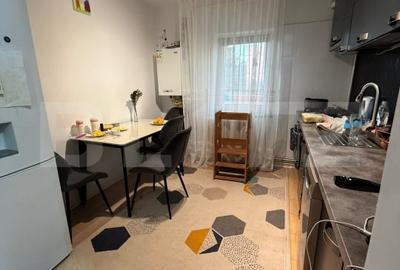 Apartament cu 2 camere decomandat, mobilat în Uzina 2 - 4