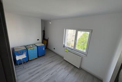 Apartament cu 3 camere decomandat în Prundu - 5