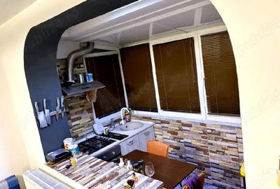 Apartament cu 3 camere semidecomandat în Calea București - 3