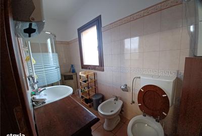 Casă cu 10 camere cu Teren 2000 Mp în Balotești - 13