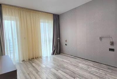 Casă cu 4 camere în Central - 1