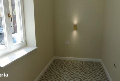 Casă cu 3 camere cu Teren 300 Mp în Central - 16
