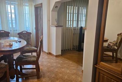 Apartament 3 camere 2 bai Calea lui Traian