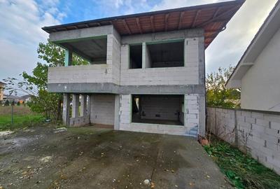 Casa la rosu + acoperis complet - 6