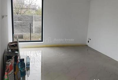 Casă cu 4 camere cu Teren 400 Mp în Buda - 2