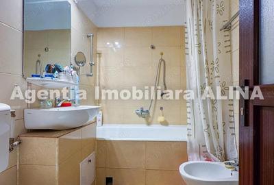 Ap. 4 camere in Deva, zona ultracentrala, Str. Imparatul Traian, 95 mp, decomandat, etaj 4. - 4
