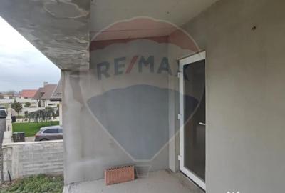 Casă cu 5 camere cu Teren 500 Mp în Oșorhei - 2