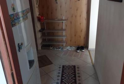 Apartament cu 3 camere semidecomandat în Central - 13