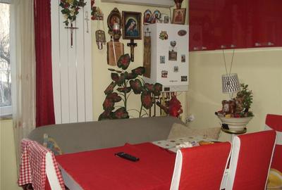 Casă cu 3 camere decomandat în Gării - 9