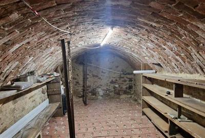 Casă individuală cu 7 camere cu Canalizare în Brebu Nou - 11