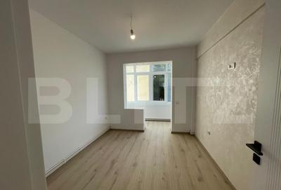 Apartament decomandat, 4 camere, 13 Decembrie , etaj 1 reno - 4