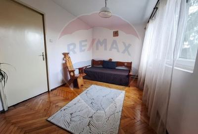Apartament de vanzare - 4