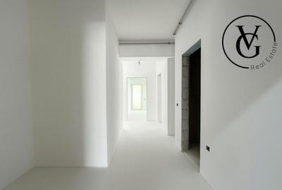 Apartament cu 3 camere semidecomandat în Central - 2