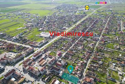 Casă cu 5 camere cu Teren 745 Mp în Vladimirescu - 1