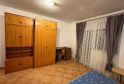 Garsonieră decomandată, mobilată în Bună Ziua