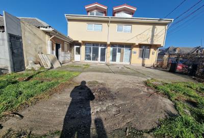 IC BRATIANU- Spatiu Comercial 60mp cu teren 150mp avand deschidere la Bulevard - 1