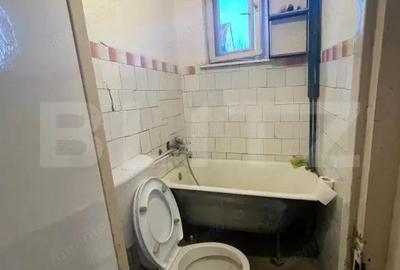 Apartament cu 3 camere semidecomandat în Central - 2
