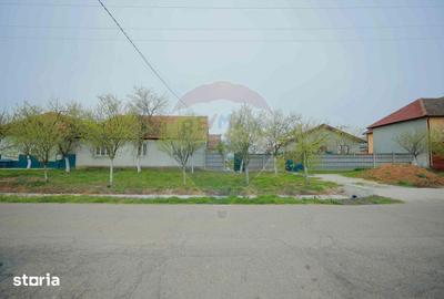 Casă cu 4 camere cu Teren 2440 Mp în Oșorhei - 8