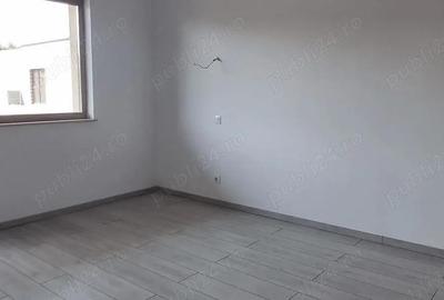 Vand vila duplex,Tancodrom, Pitesti. Se vind individual sau tot duplexul - 6