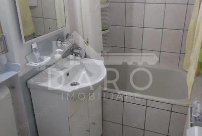 Apartament cu 3 camere decomandat în Rovinari - 4