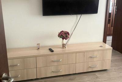 Apartament cu 2 camere nedecomandat în Trivale - 1