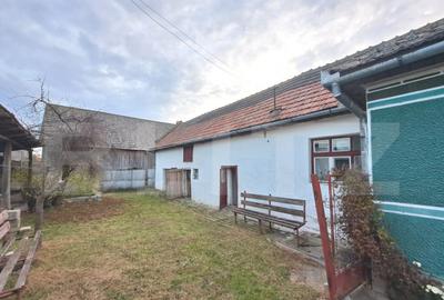 Casă cu 5 camere cu Teren 1290 Mp în Central - 1