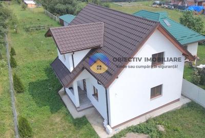 Casă individuală cu 4 camere cu Teren 1211 Mp în Dobreni - 2