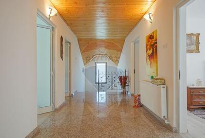 Vila in zona Glajarie, 10 camere, Sp + E + M, teren 2789 mp - 25