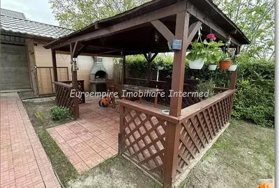 Casă cu 4 camere cu Canalizare în Lumina - 4
