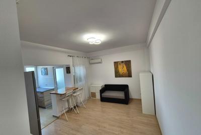 Apartament cu 3 camere decomandat în Vest
