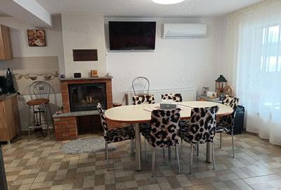 Casă cu 6 camere cu Teren 800 Mp în Central - 2