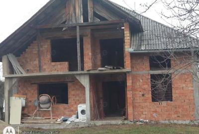 Casă cu Teren 430 Mp în Copalnic - 2