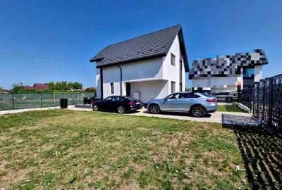 Casă individuală cu 4 camere cu Canalizare în Căpățânești - 2