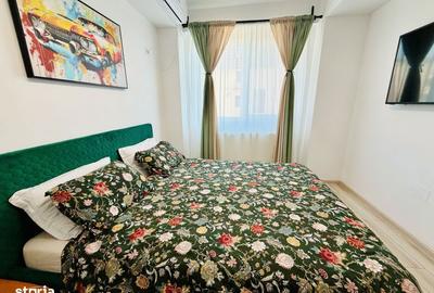 Apartament cu 3 camere decomandat în Roșu