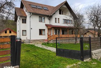 Casă cu 5 camere cu Teren 1000 Mp în Aninoasa - 17