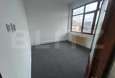Spațiu comercial, de 80 mp, în Micro 2 - 3