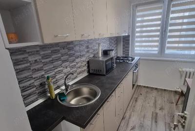 Apartament cu 2 camere decomandat în Berceni - 2