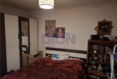 Casa Voluntari  - zona  Ardealului - Politie - caramida , de renovat / demolat , - 4