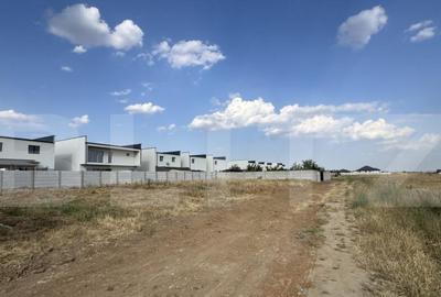 Teren de 735 mp, în Central