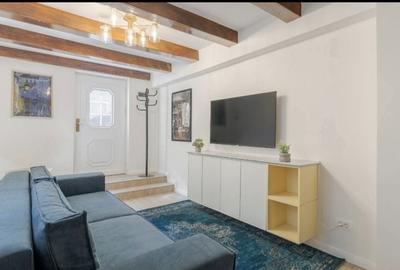 Apartament cu 3 camere decomandat în Central - 2