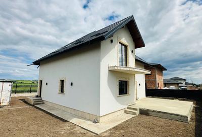 Casă cu 4 camere în Dancu - 2